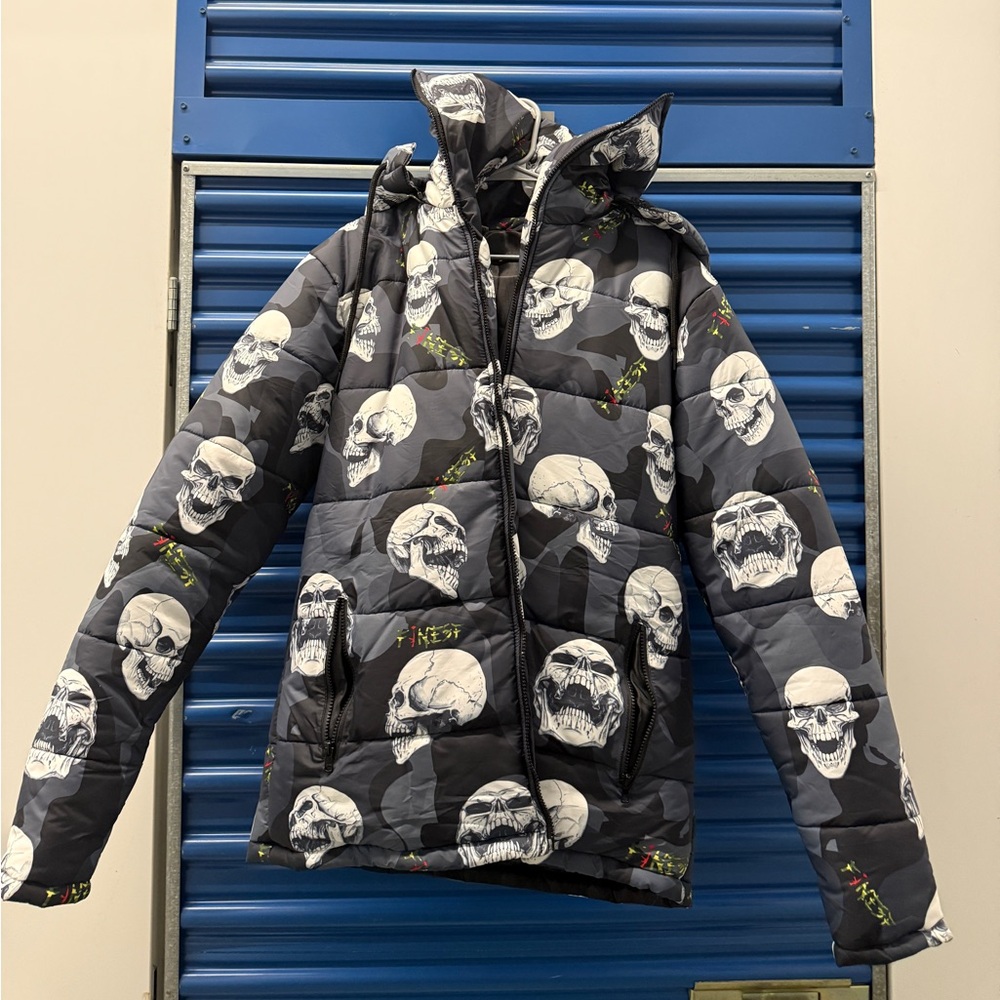 Men’s Black Skull Print Puffer Jacket